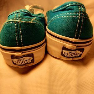 VANS  OFF THE WALL WOMEN SIZE 6.5